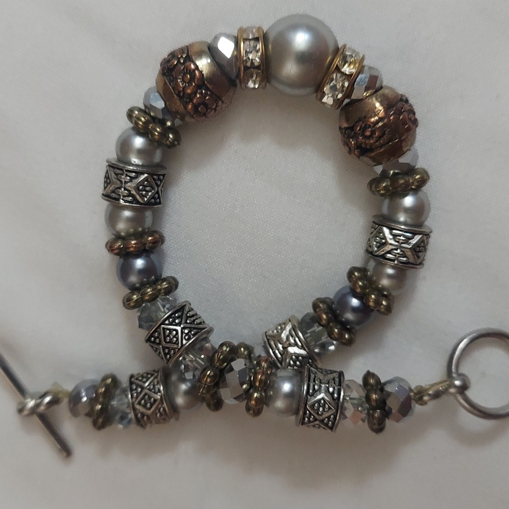 Vintage Silver Bronze Etched Beaded Gray Pearl Crystal Toggle Stretch Bracelet